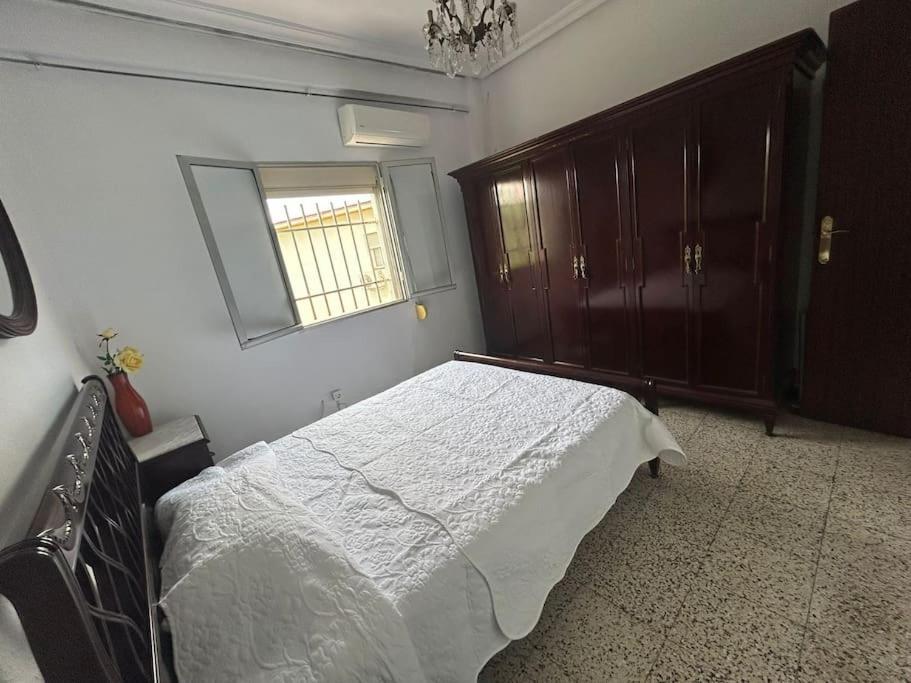 Apartamento Acogedor Севиля Екстериор снимка