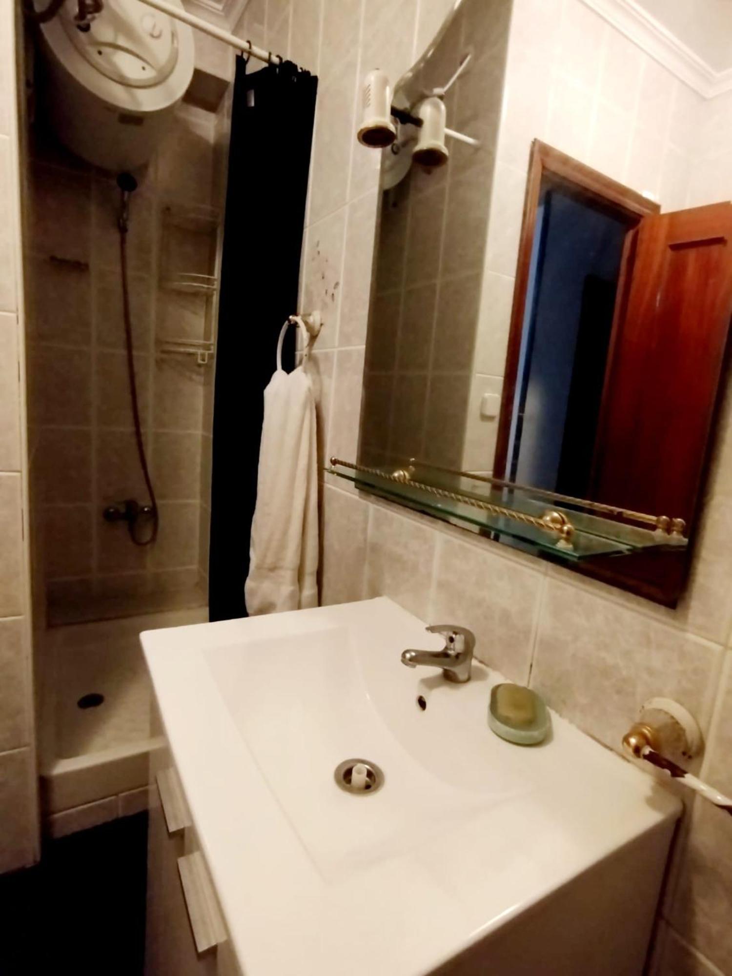 Apartamento Acogedor Севиля Екстериор снимка