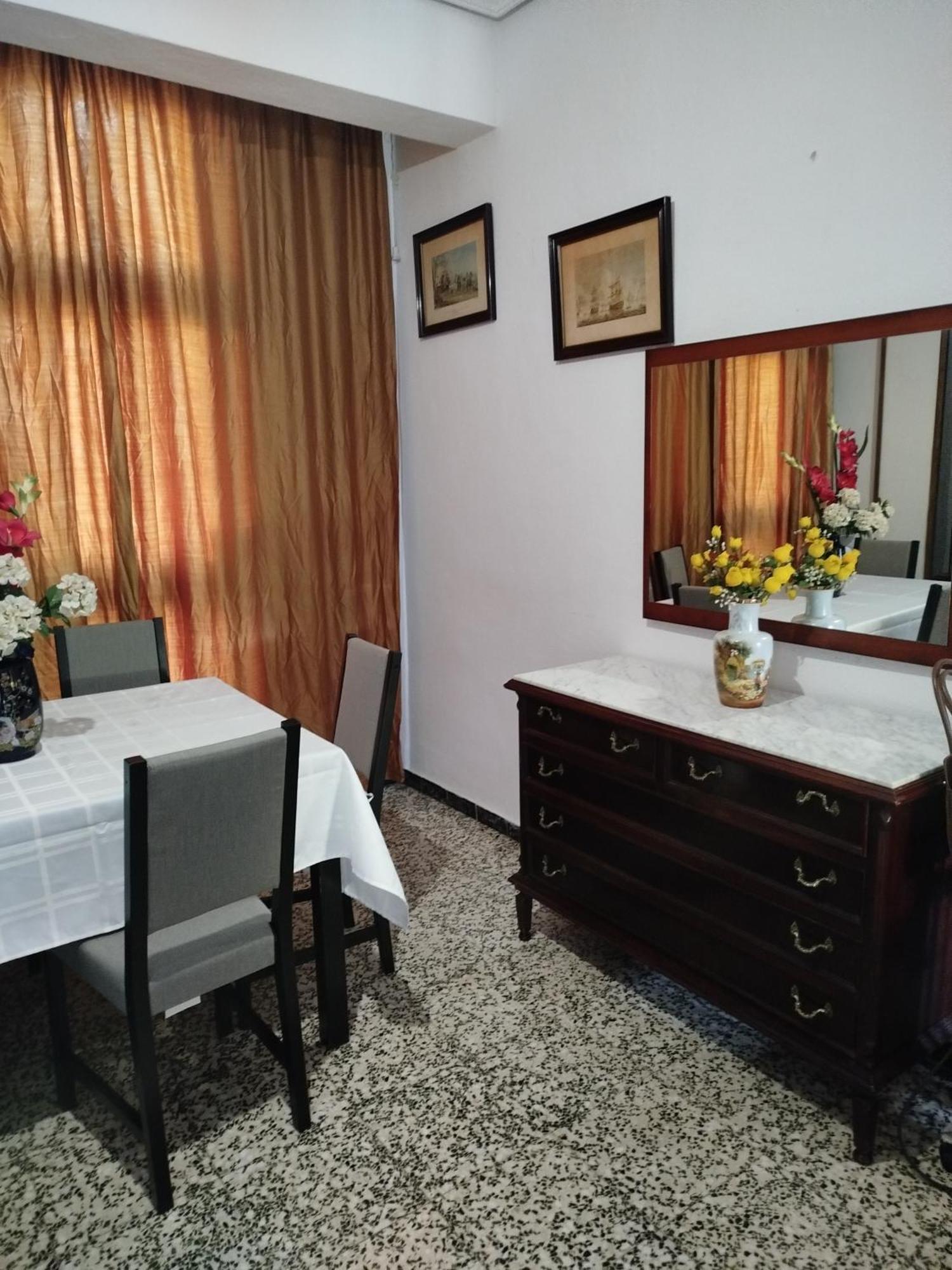 Apartamento Acogedor Севиля Екстериор снимка