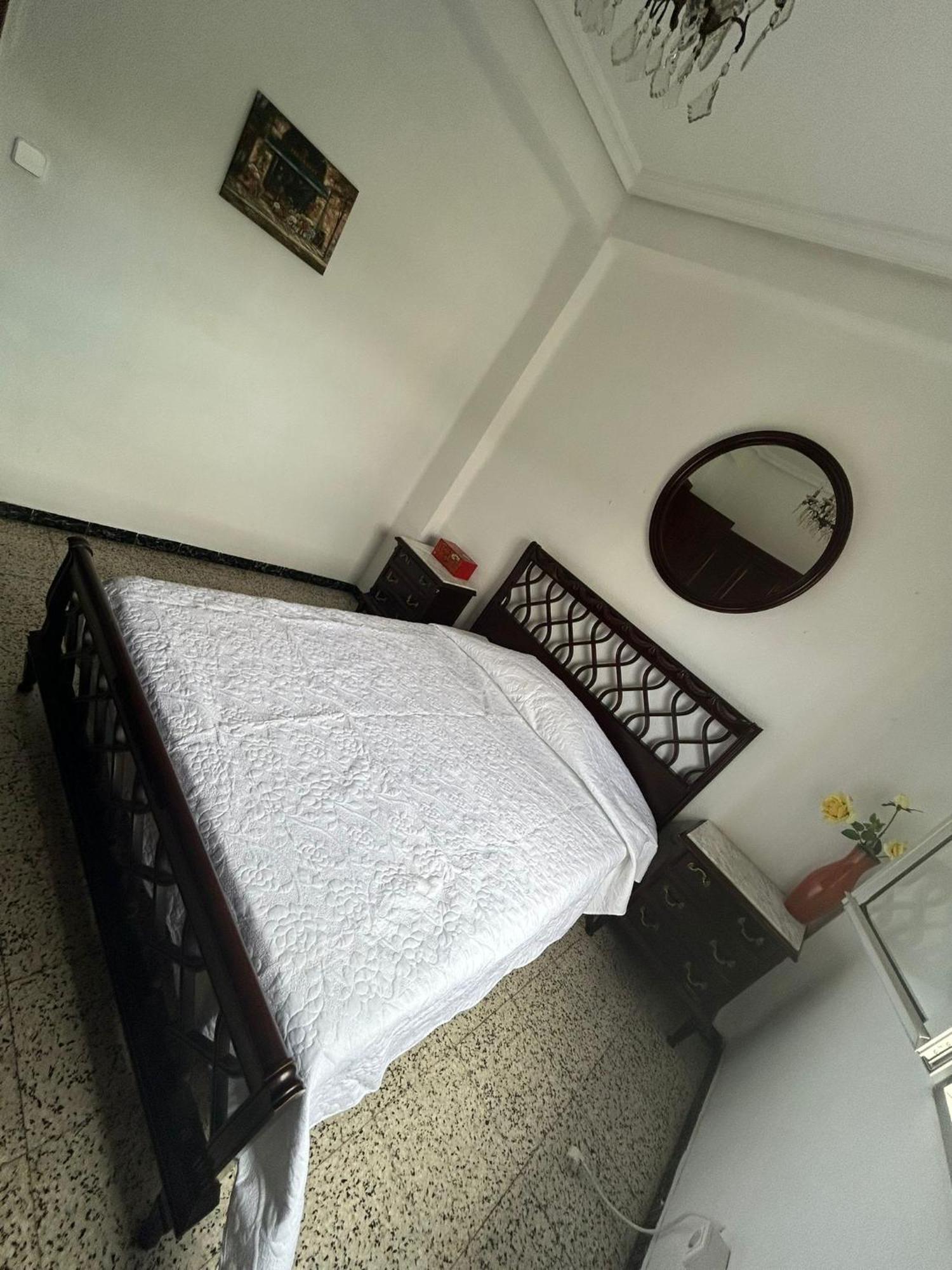 Apartamento Acogedor Севиля Екстериор снимка